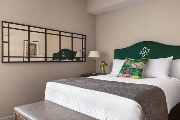 Room 15 of 35