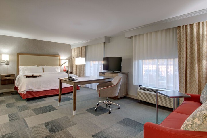Room 30 of 42
