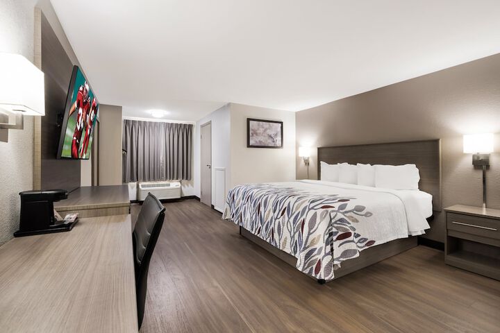Room 8 of 35