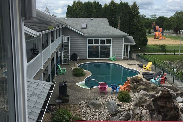 Pool 4 of 31
