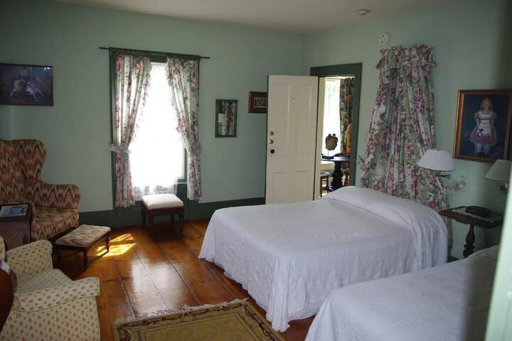 Room 15 of 46