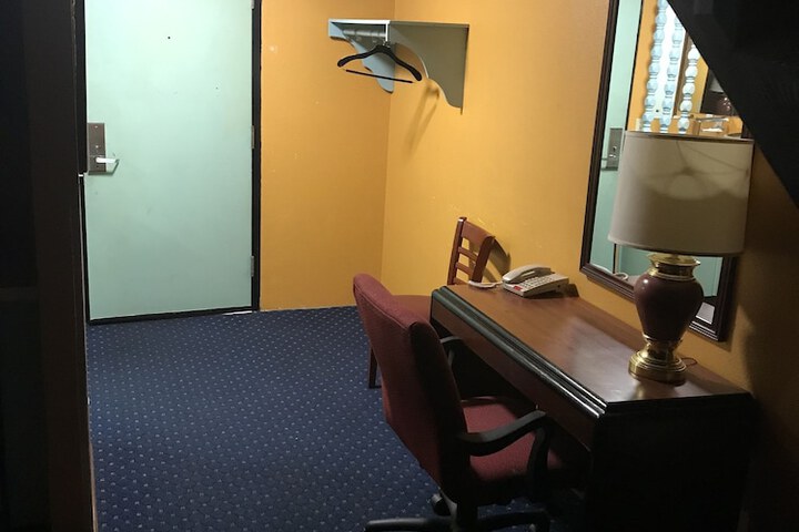 Room 47 of 71
