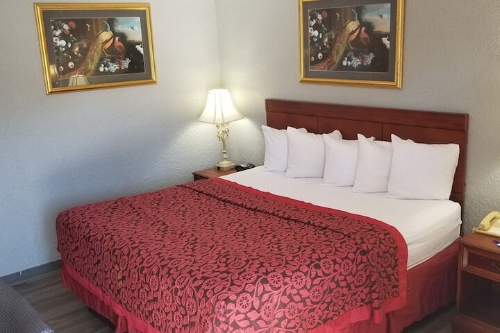 Room 44 of 51