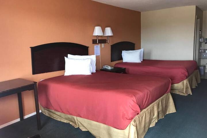 Stamford Inn