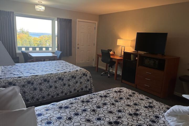 Room 17 of 18