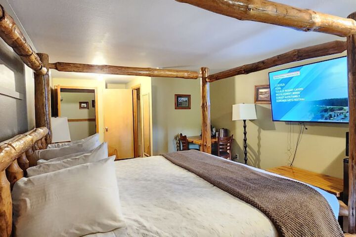 Room 44 of 58