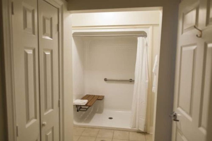 Room 56 of 109