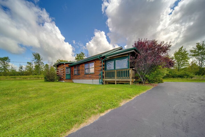 Bemus Point Retreat 3 Mi to Chautauqua Lake