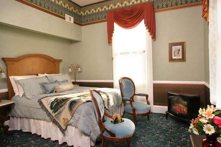 Room 80 of 128