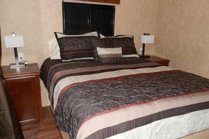 Room 4 of 7