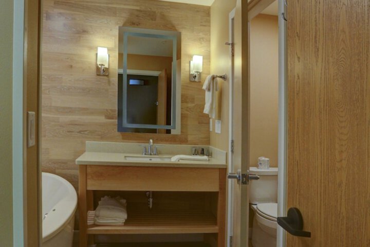 Room 152 of 183