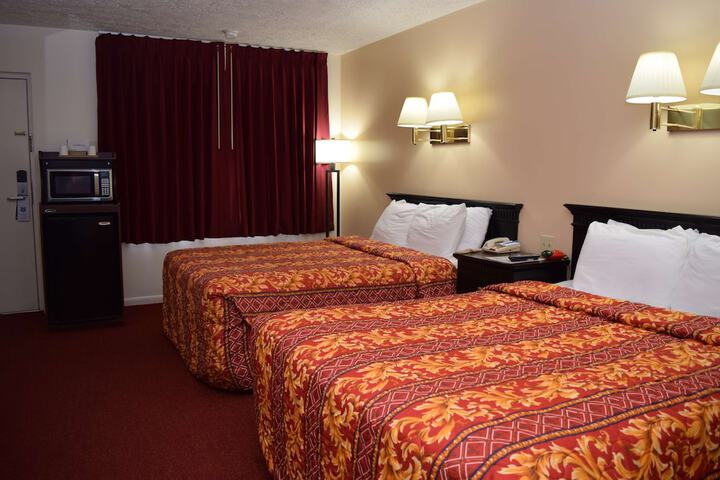 Room 14 of 28