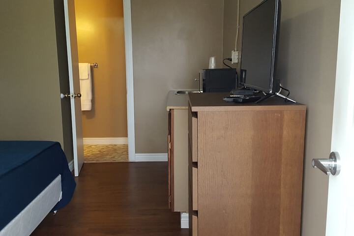 Room 16 of 26