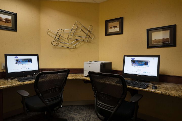 Business Center 29 of 30