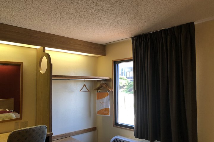 Room 39 of 44