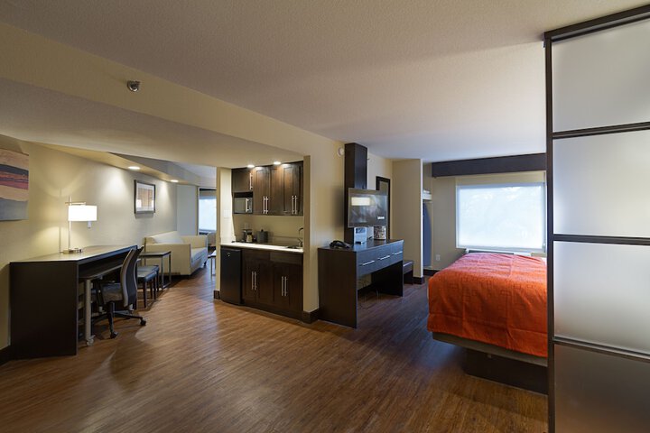Room 41 of 103