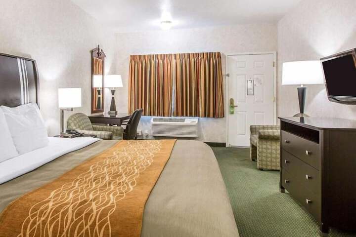 The Oakhurst Inn at Yosemite