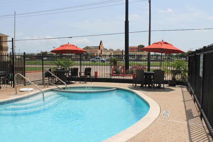 Pool 15 of 120