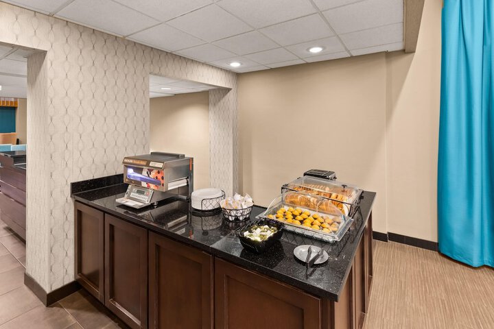Heritage Inn & Suites San Antonio Airport Trademark Wyndham