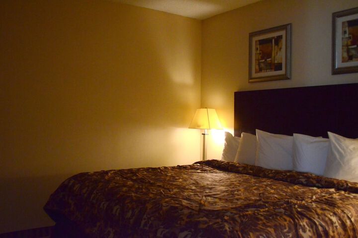 Room 18 of 37