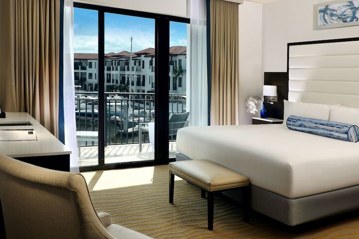 Naples Bay Resort & Marina