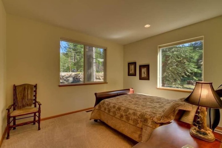 Room 15 of 28