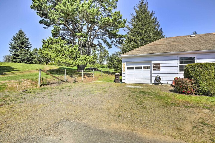 salty Dog Cottage in Netarts w / Deck