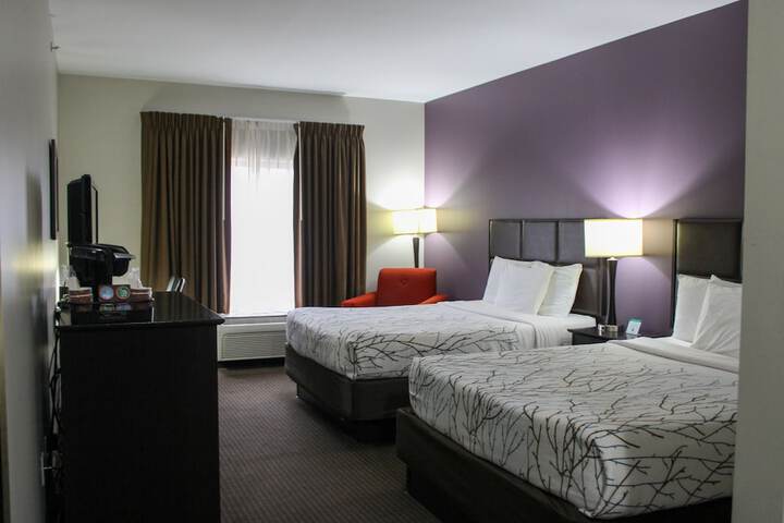 Room 10 of 32