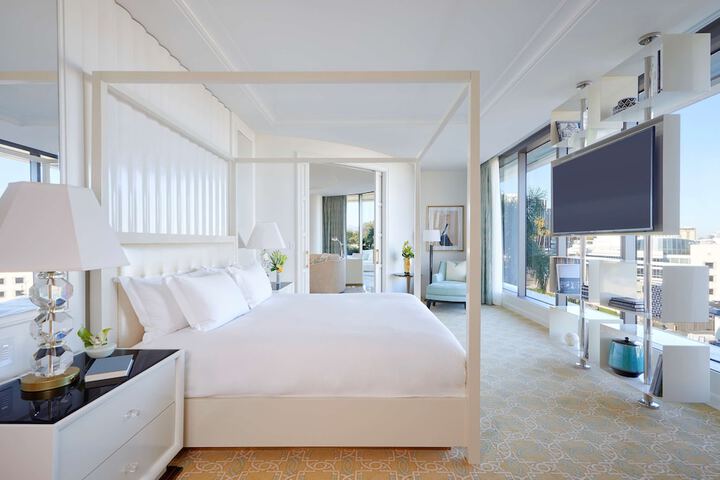 Room 75 of 132