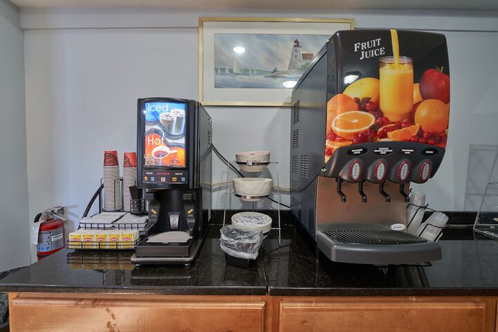 Breakfast/Coffee Service 41 of 50