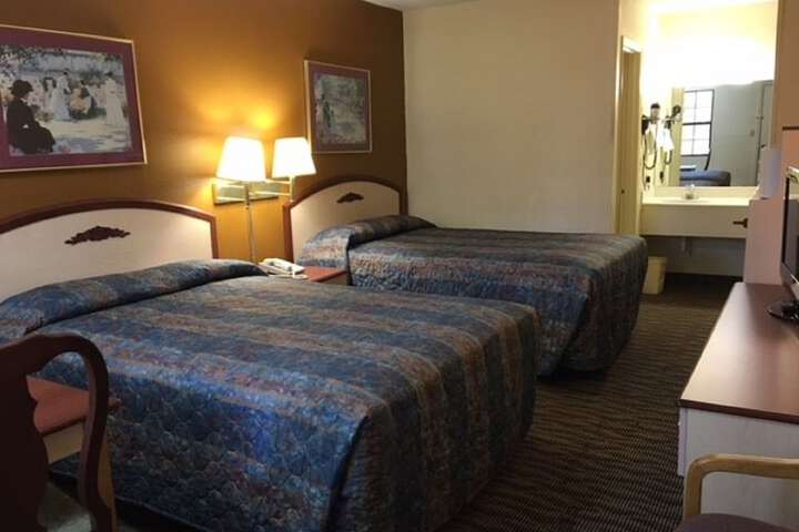 Room 15 of 36