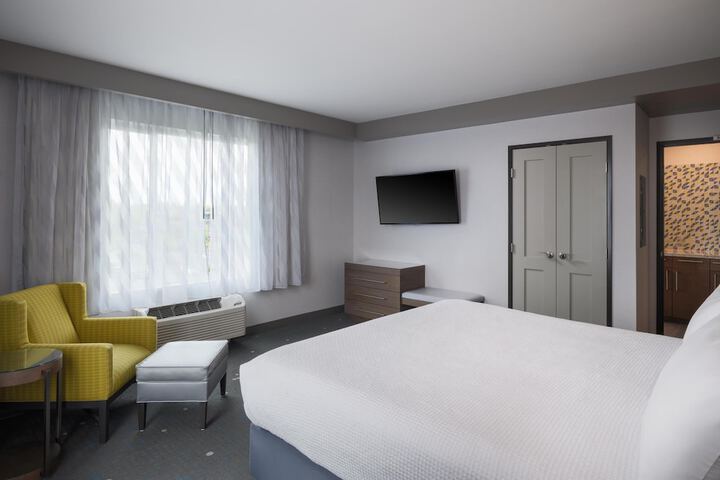 Best Western Premier Hotel at Fishers Landing