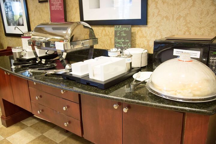 Breakfast/Coffee Service 40 of 44