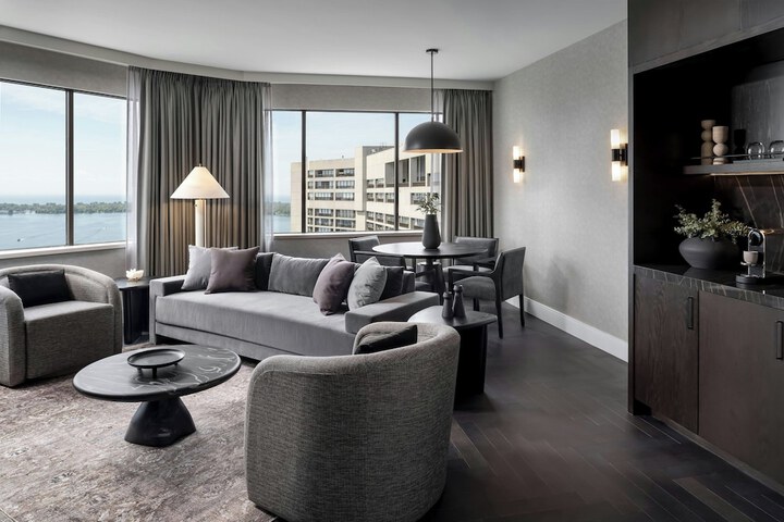 The Westin Harbour Castle Toronto