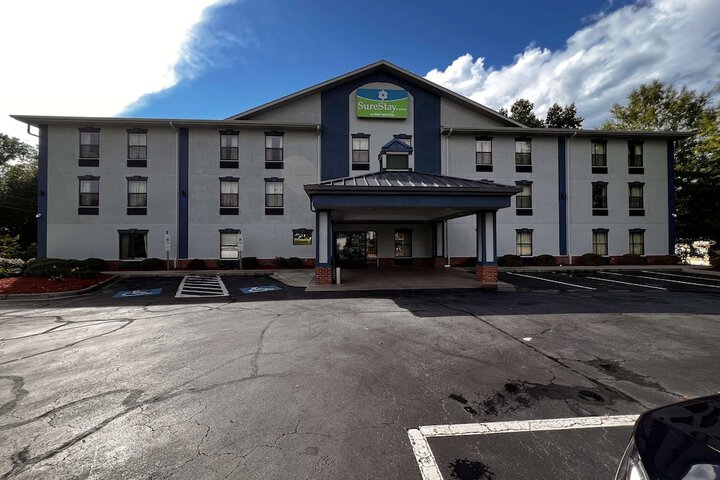 Hotel 2 of 13