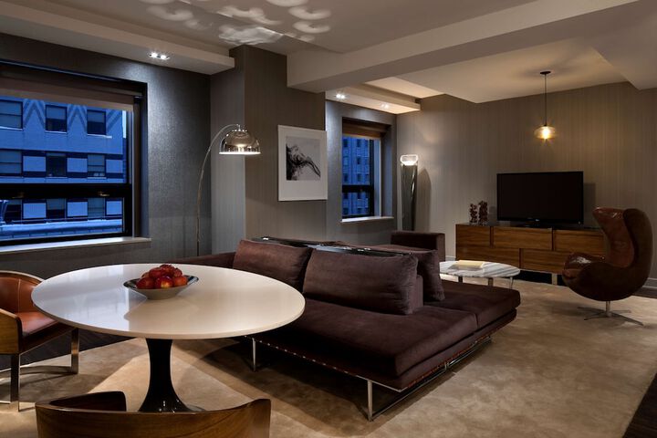 Room 48 of 124