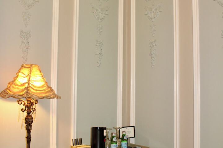 Room 16 of 51