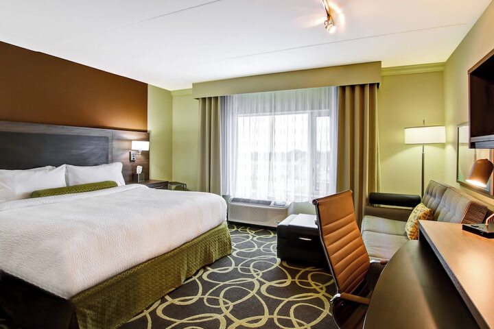 Room 25 of 46