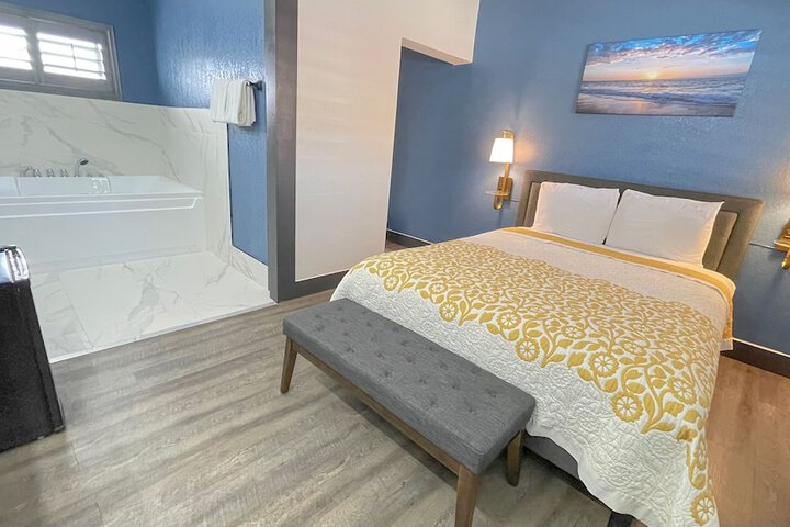 Room 6 of 29