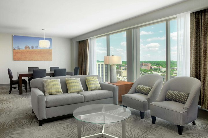 Room 6 of 44