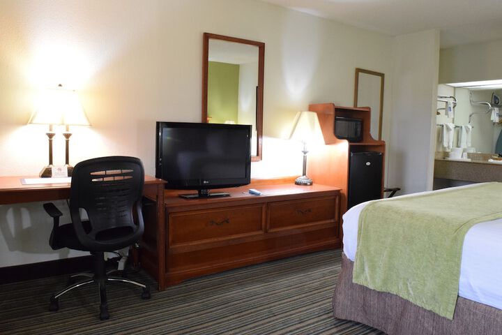 Room 17 of 34