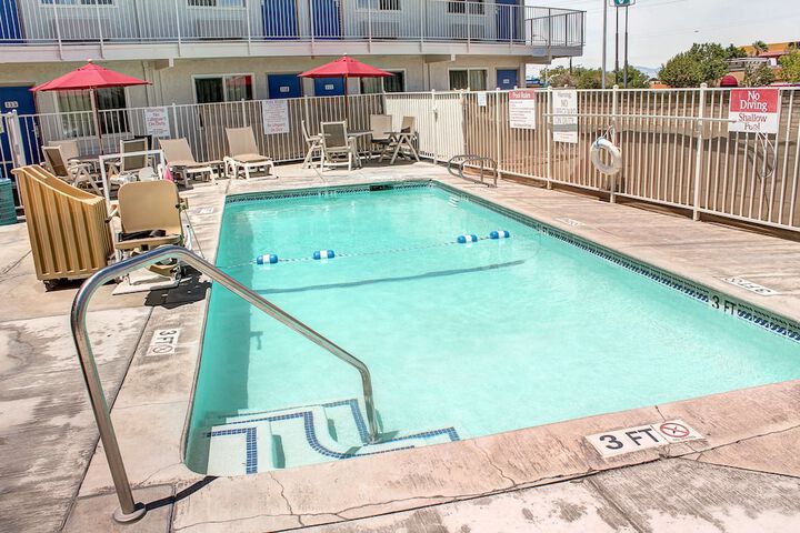 Motel 6 Lancaster CA