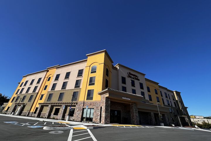 Hampton Inn & Suites Marina