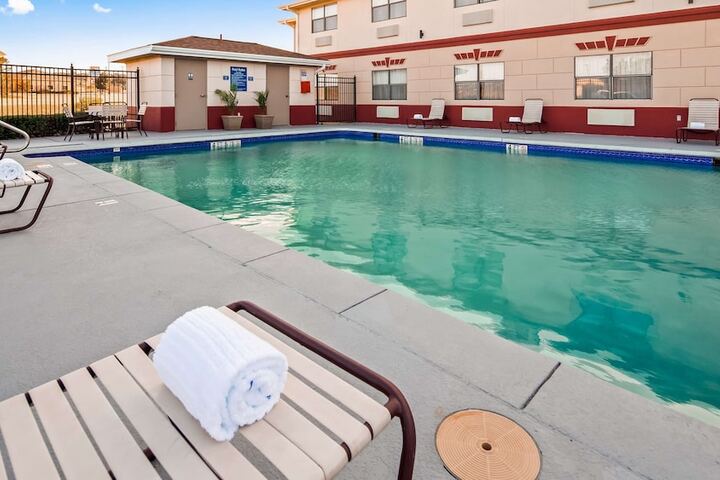 Pool 3 of 13