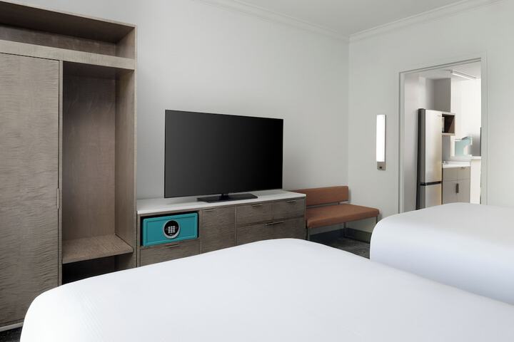 Hilton Boca Raton Suites