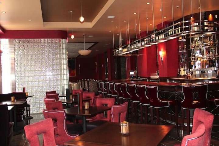 Lounge 65 of 69