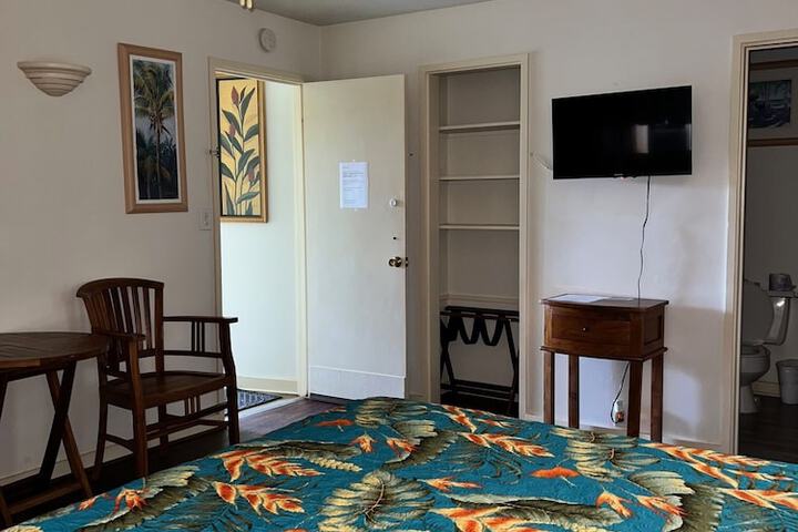 Room 157 of 218