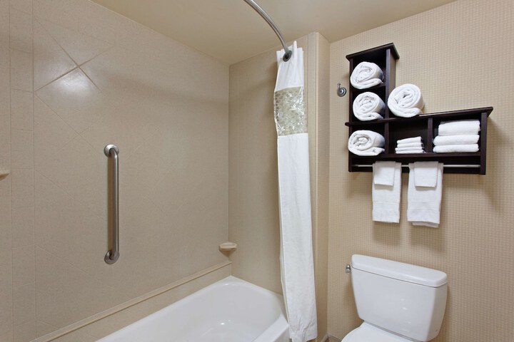 Hampton Inn & Suites Fresno-Northwest
