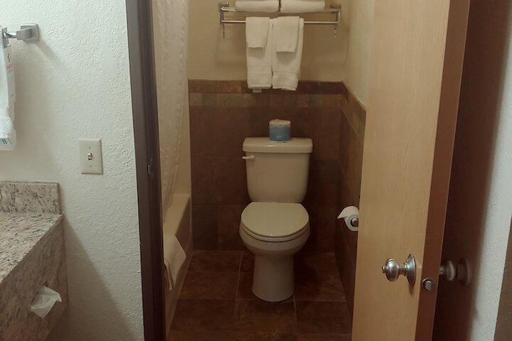 Room 30 of 39