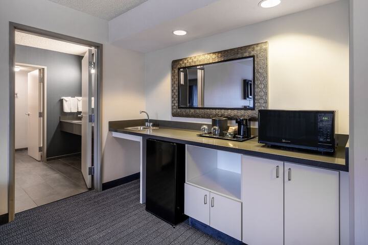 Room 17 of 47